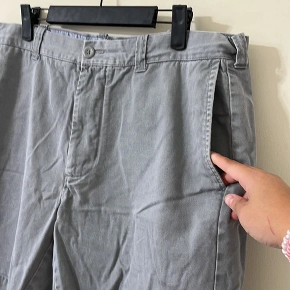 J. Crew Grey 8.5" Bermuda Twill Flat Front Chino Shorts Size 36 - Picture 2 of 6